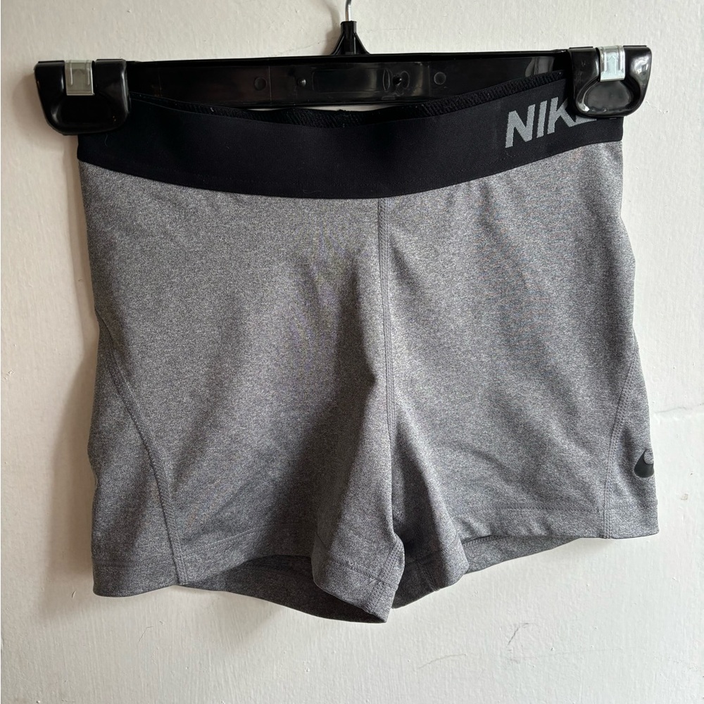 Grey women’s small Nike pros